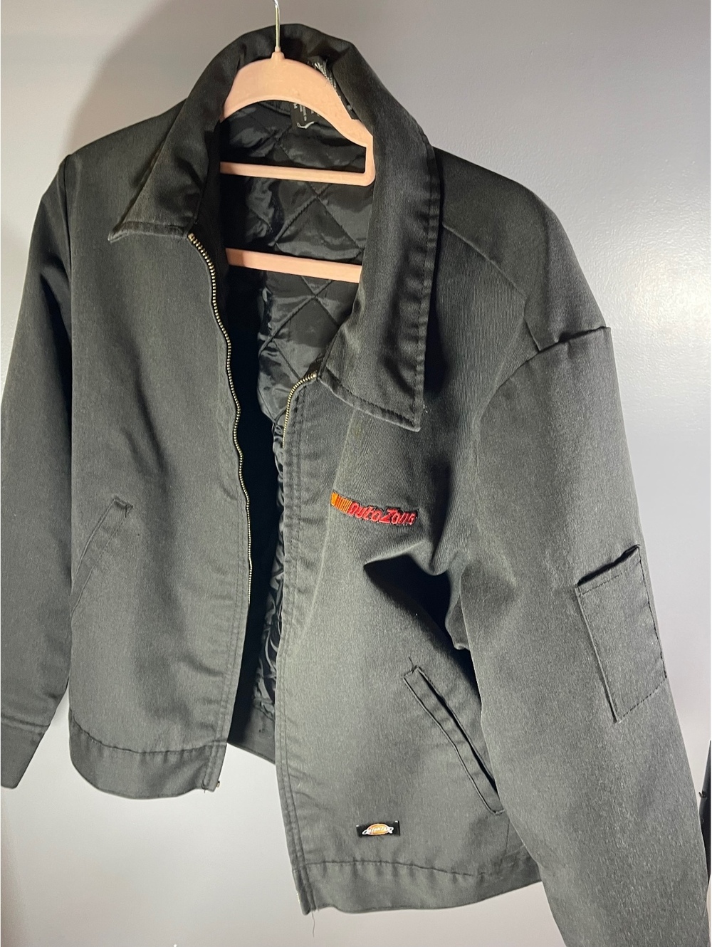 (No zipper)Dickies Black Quilted Lined Work Jacket with AutoZone Logo